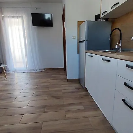 Apartman Mediteran Biograd 아파트 *