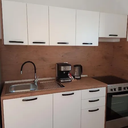 Apartman Mediteran Biograd 아파트 *
